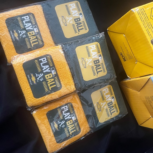 Rare Oakland Athletics Baseball Bundle Package - Picture 9 of 11